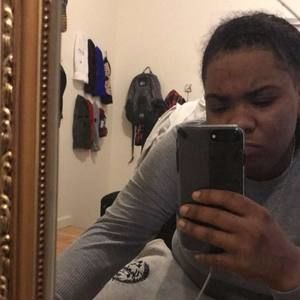 Meet your Posher, Khadeja